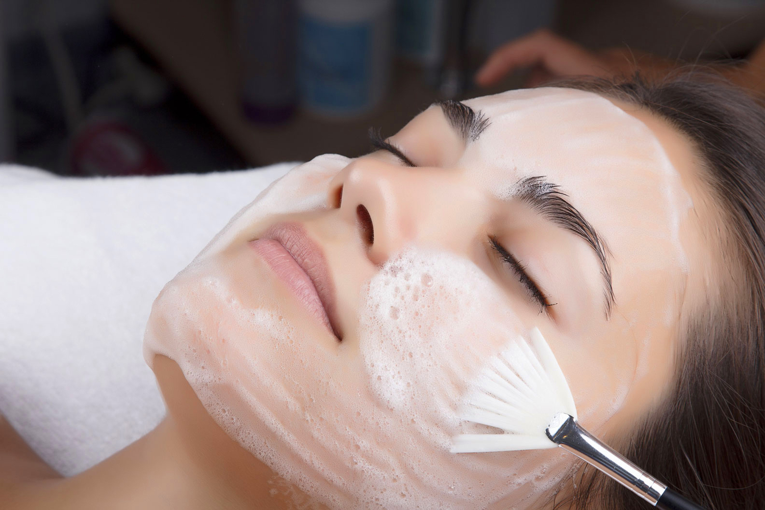 Мультикислотный пилинг лица 